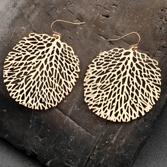 B2G1 Tree Of Life Pendant Dangle Earrings - Picture 6 of 10